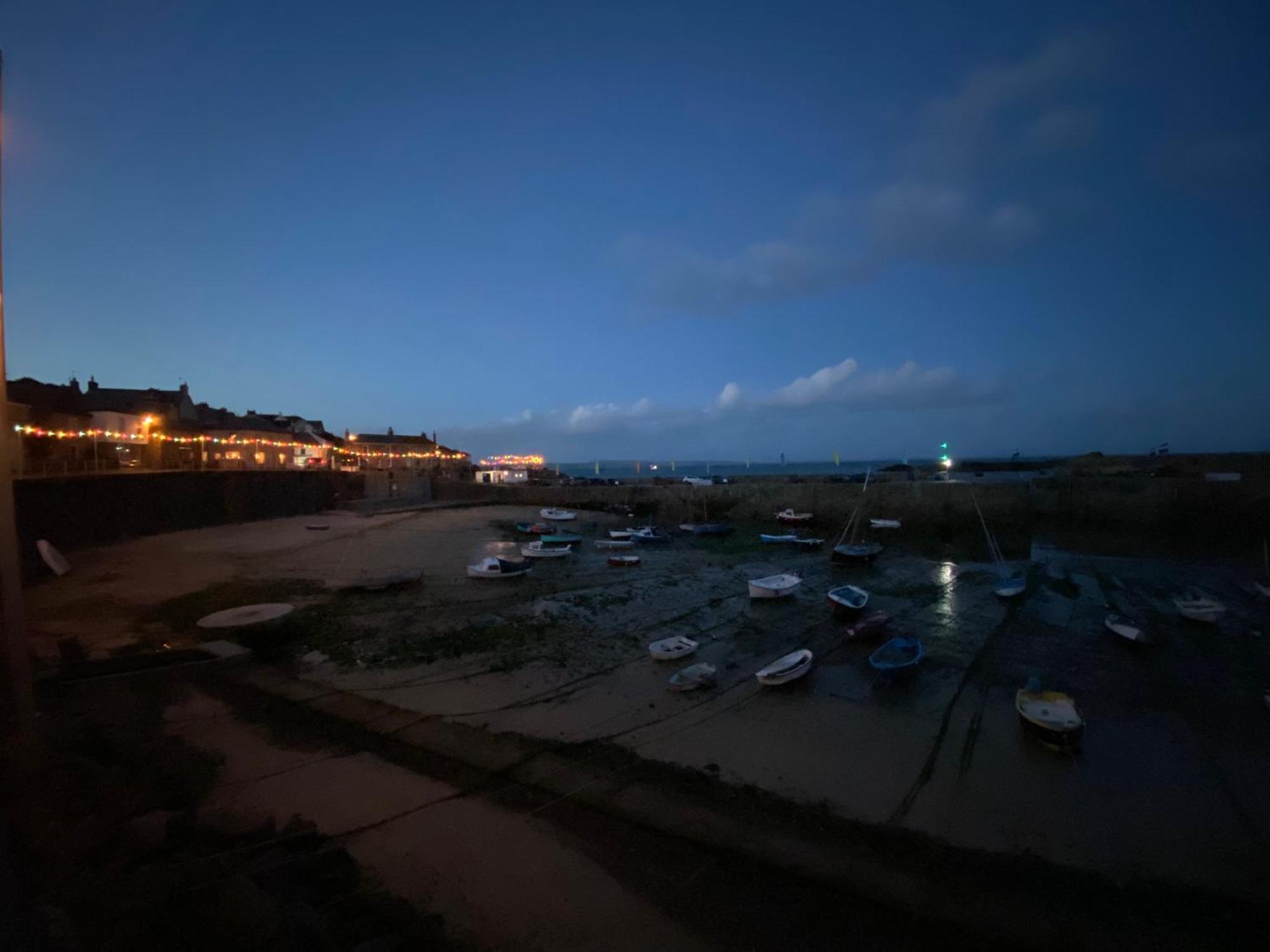 The Old Gallery - Charming Coastal Escape For Two Mousehole Buitenkant foto