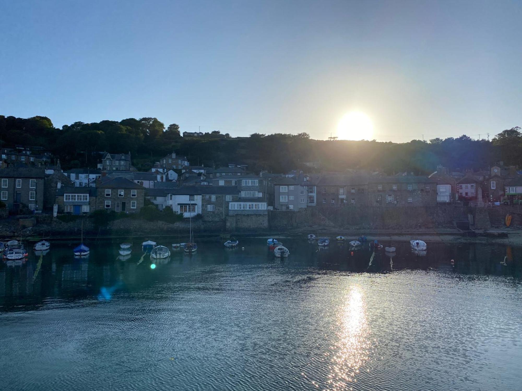 The Old Gallery - Charming Coastal Escape For Two Mousehole Buitenkant foto