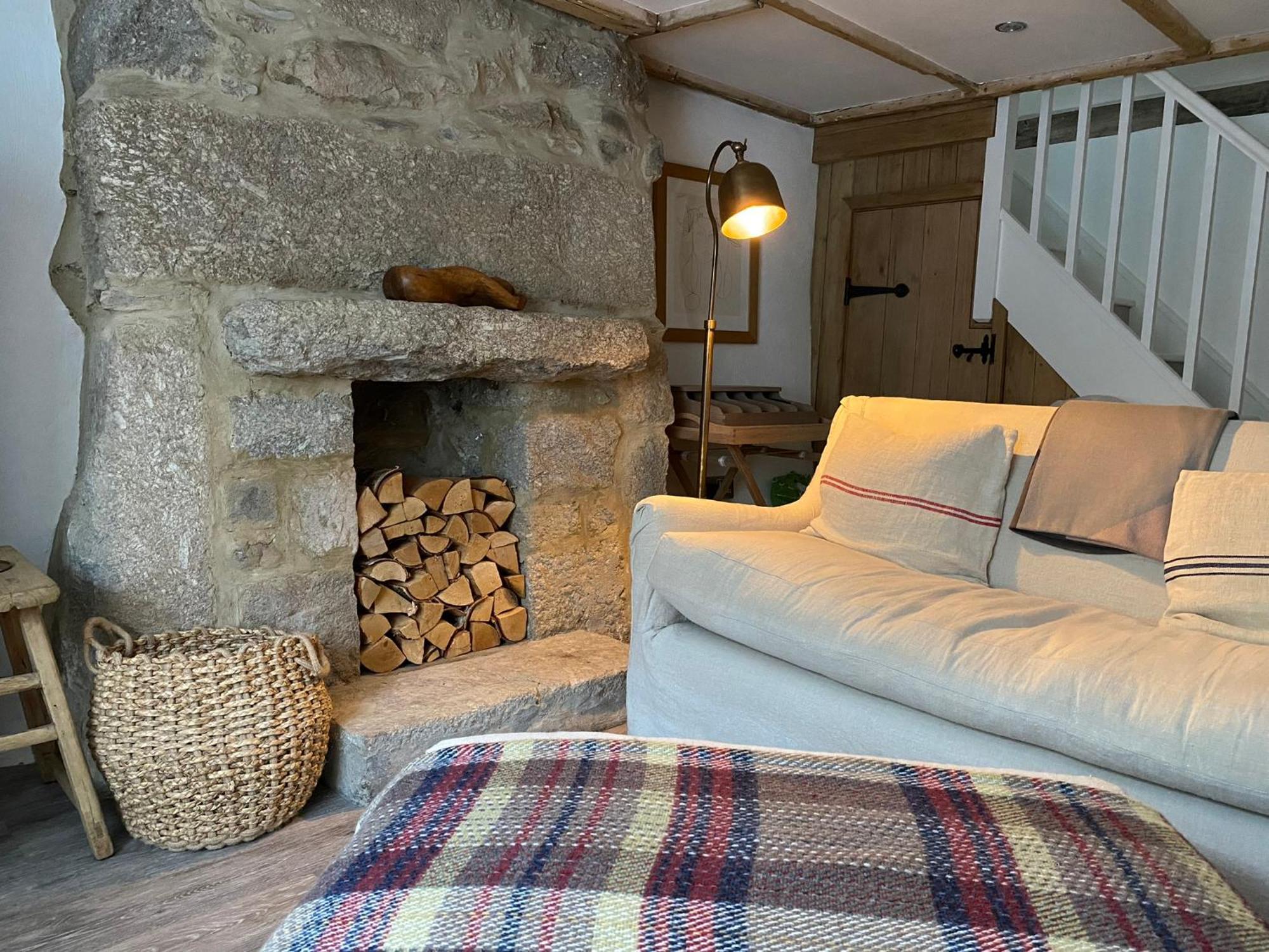 The Old Gallery - Charming Coastal Escape For Two Mousehole Buitenkant foto